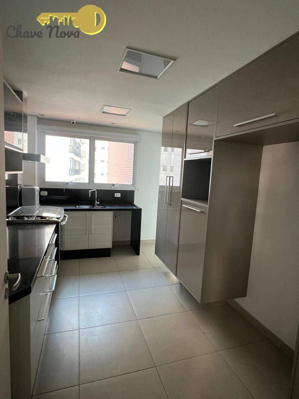 Apartamento à venda com 3 quartos, 220m² - Foto 16