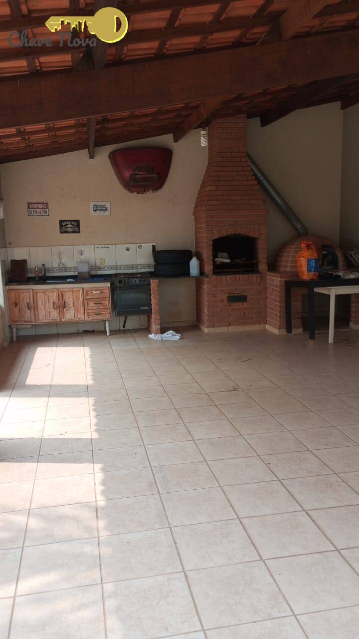 Casa para alugar com 3 quartos, 400m² - Foto 29