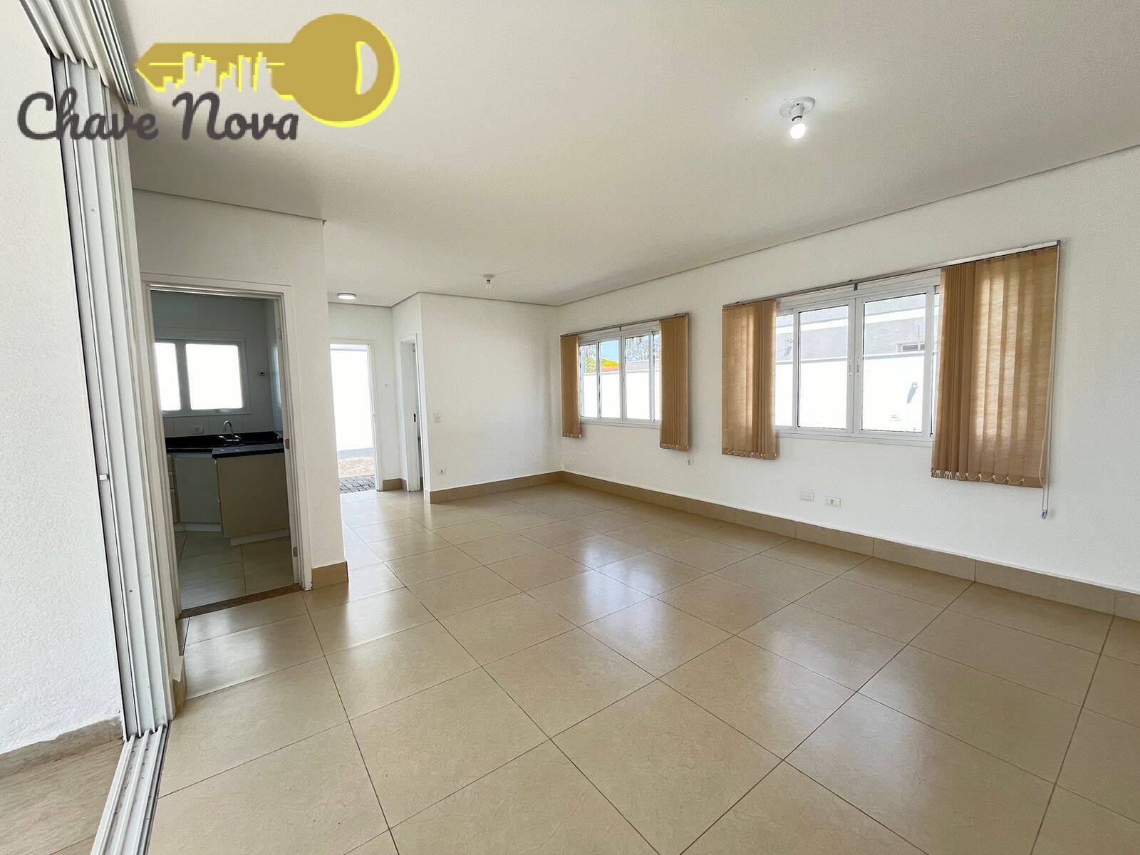 Casa para alugar com 3 quartos, 115m² - Foto 1